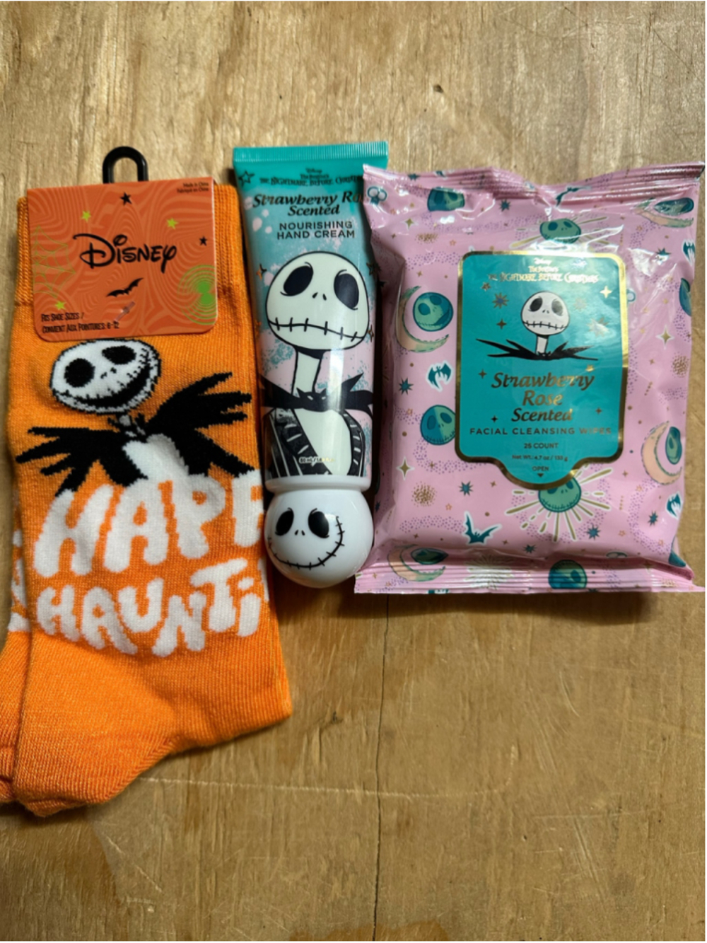 Women's Disney Nightmare Before Christmas Gift Set One Size Orange Pink